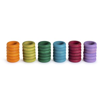 Primer pla de Grapat 36 Anells en colors vibrants